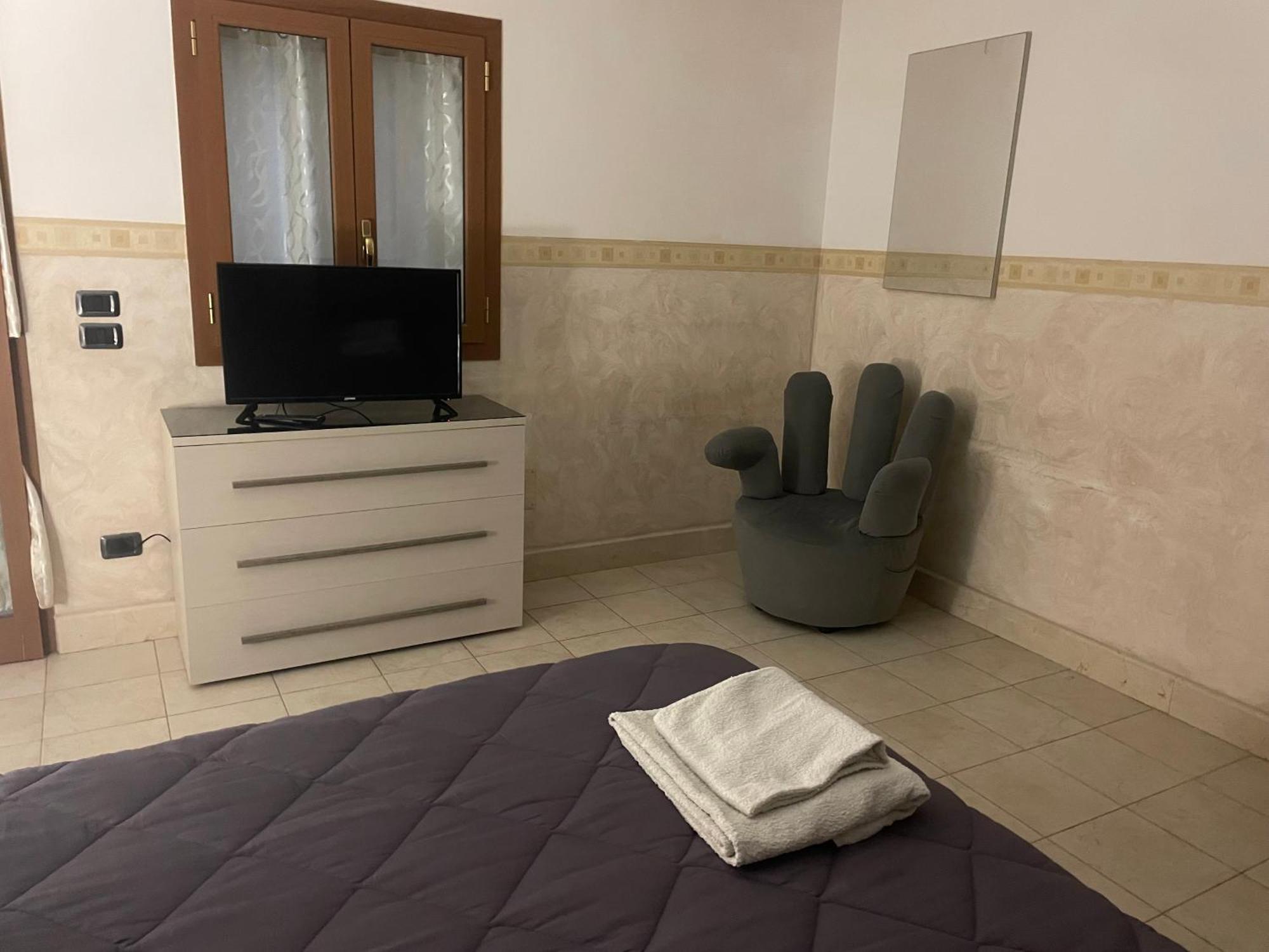 La Dependance Appartement Barletta Buitenkant foto